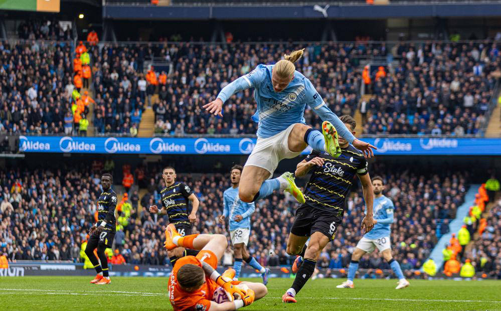 转折点曼城内部沟通，NBA总决赛关键时刻攻防权衡，震撼外界，更衣室氛围转暖(曼城什么阵型最强)